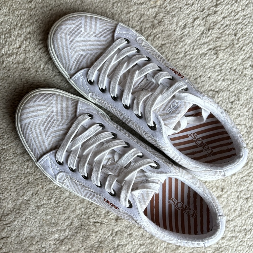 Taos Plim Soul women’s sneakers size 7.5 (Geo Print White Multi) - Picture 3 of 6